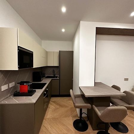 Bilocale Luxury A 50 Mt Dalla Stazione Di Milano Daire Dış mekan fotoğraf