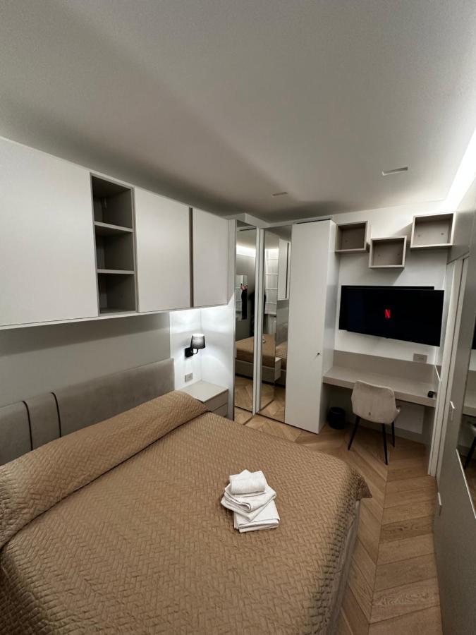 Bilocale Luxury A 50 Mt Dalla Stazione Di Milano Daire Dış mekan fotoğraf