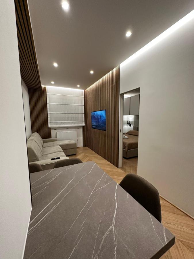 Bilocale Luxury A 50 Mt Dalla Stazione Di Milano Daire Dış mekan fotoğraf