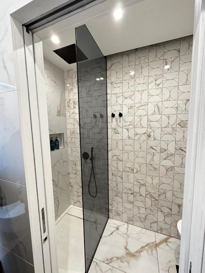 Bilocale Luxury A 50 Mt Dalla Stazione Di Milano Daire Dış mekan fotoğraf